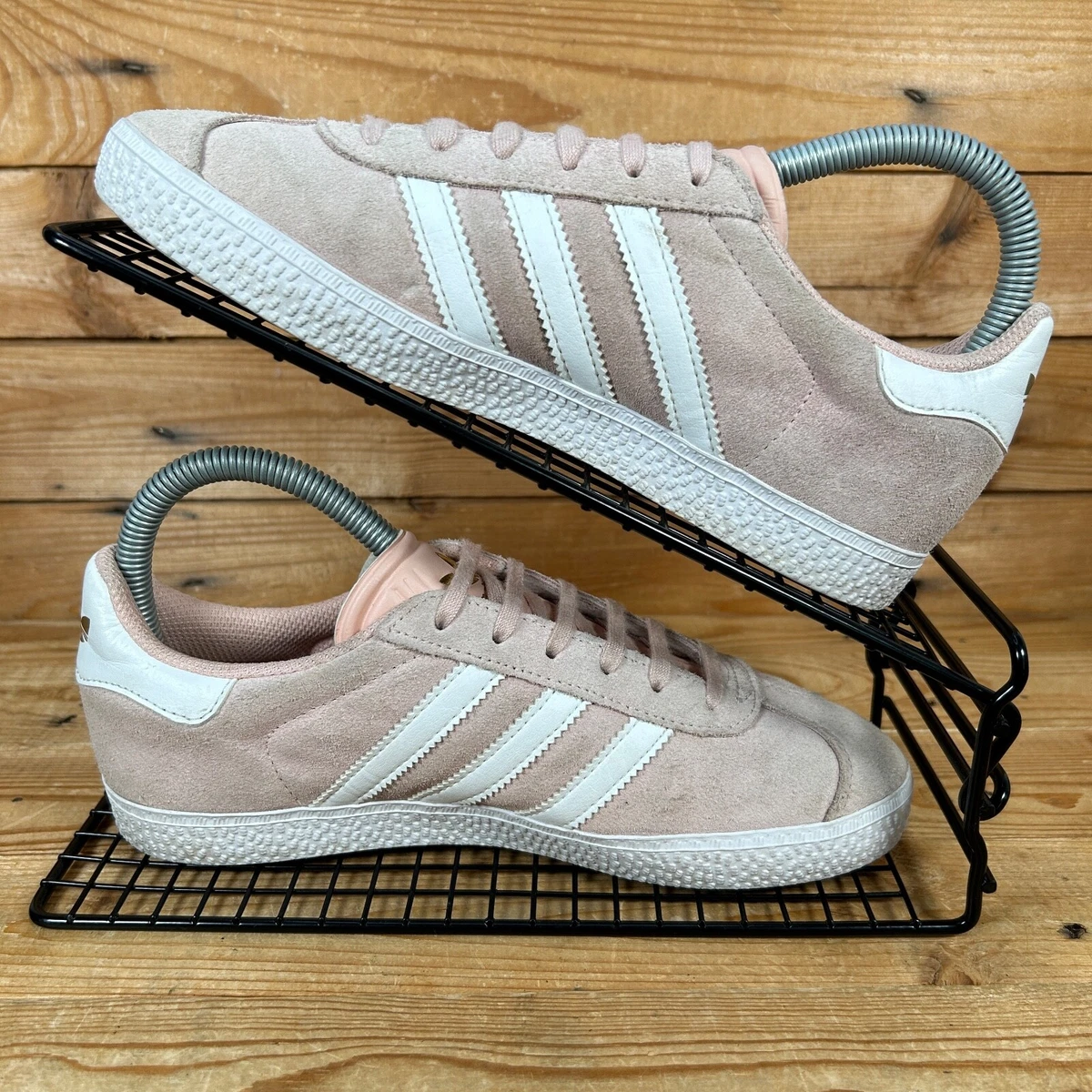 Adidas gazelle clearance white pink stripes
