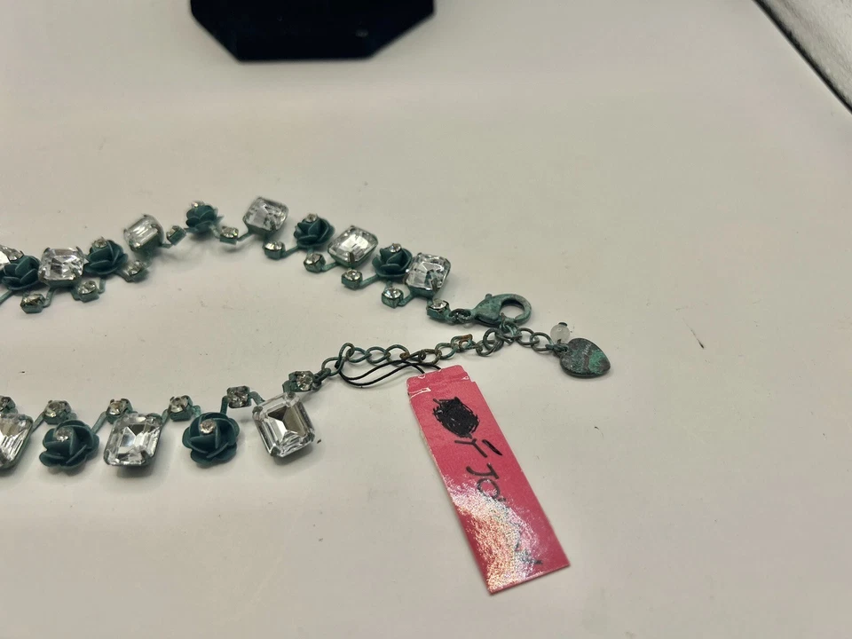 Collar Betsey Johnson pátina oxidada cobre verde metal rosa bronce cristal Foto 2 de 4