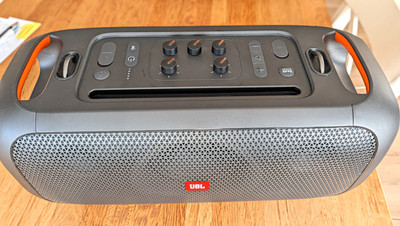 JBL PartyBox On-The-Go Lautsprechersystem Bluetooth 100W Neuwertig 
