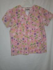 New Women's Scrub Top Size Large  Christmas Print