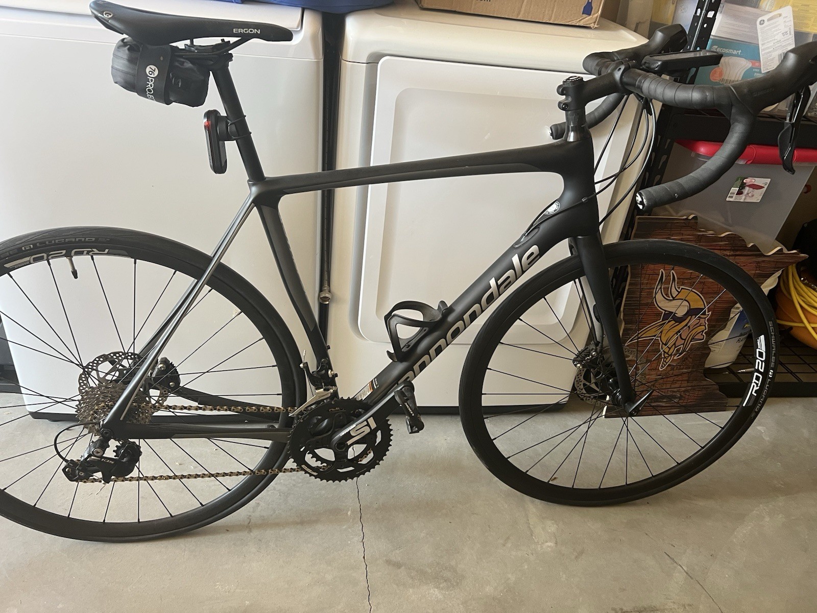Cannondale Synapse Full Carbon Disc Road Bike 56cm Frame Shimano 105