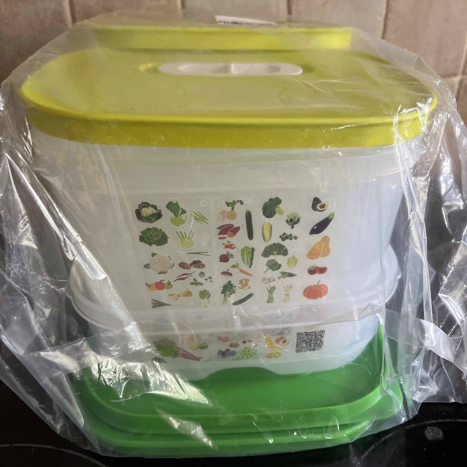 Tupperware Fridge Smart Container Set - 4 Pc- NIP yellow green small large