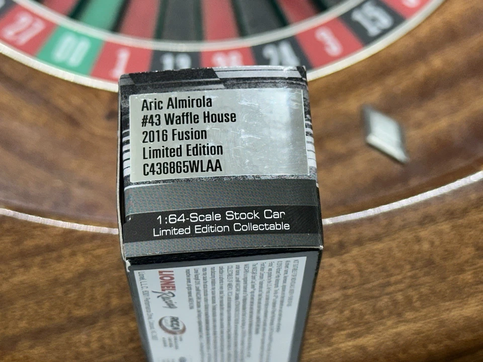 Aric Almirola #43 Waffle House 2016 Richard Petty Ford 1/64 NASCAR diecast raro Foto 4 de 4