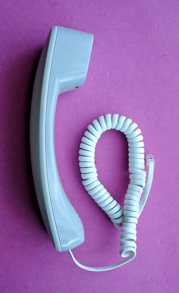 CORDED HANDSET w/COILLED CORD FOR AT&T CL4940 /CD4940  PHONES   A2.10 - Image 3 of 3