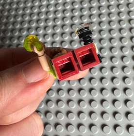 LEGO SCOOBY DOO -- SHAGGY ROGERS MINIFIGURE WITH FLASHLIGHT & JEWEL 75902 75904