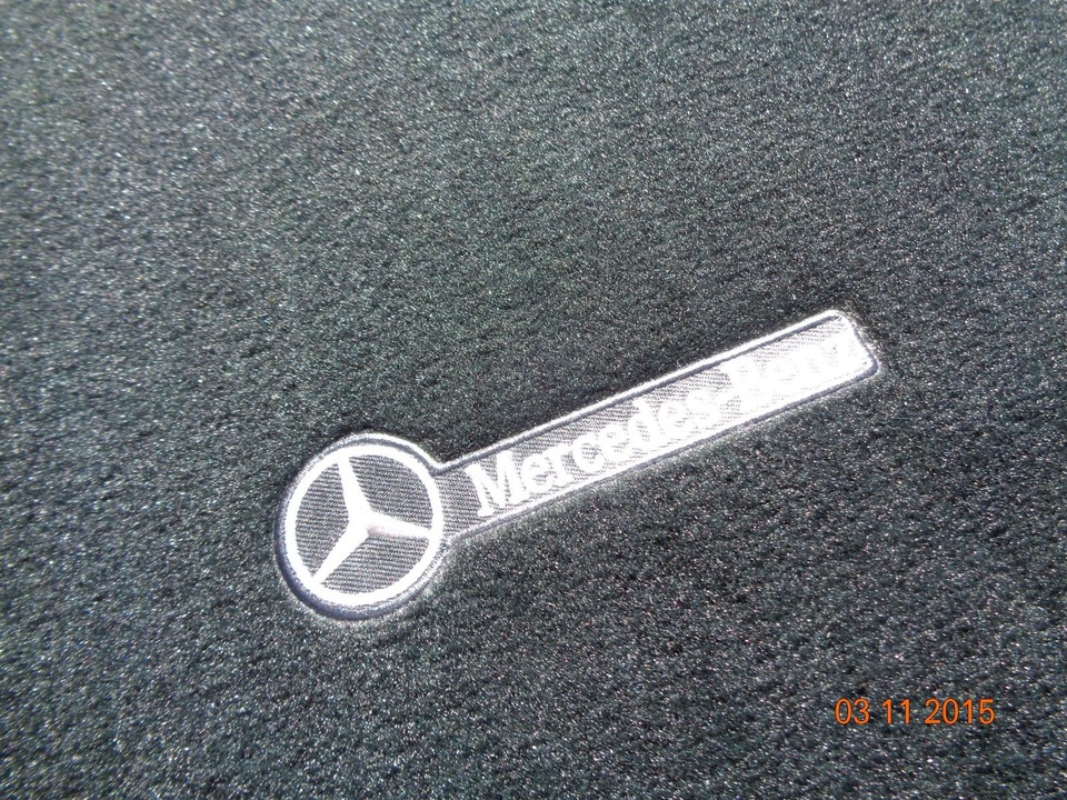 20012006 MercedesBenz W203 C55 C32 C230 C240 C280 C320 floor mats mat