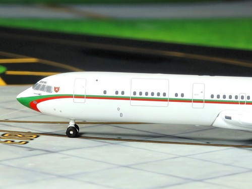 Jet-X 1:400 Vickers VC-10 Oman Royal Flight A4O-AB #JX402 - Picture 12 of 18
