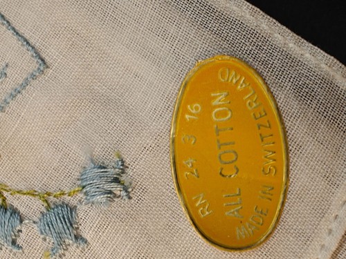 Vintage Lot of 2 Swiss & Irish Linen Handkerchiefs - "Mother" Embroidered - 第 7/8 張圖片