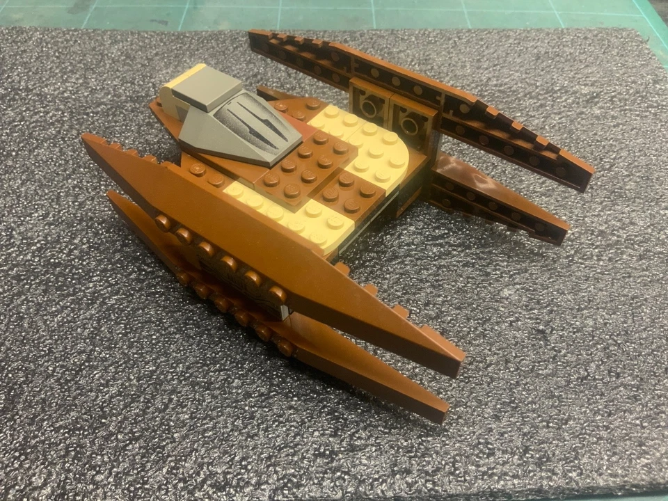 LEGO Star Wars 7111 Droid Fighter, photo 3 of 3