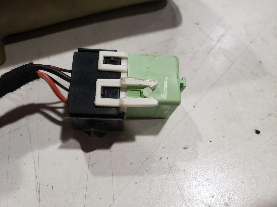 Convertible Top Pump Assembly - 2004 BMW 330Ci Conv E46 LCI - 01-06 OEM 8234530 - Image 2 of 4