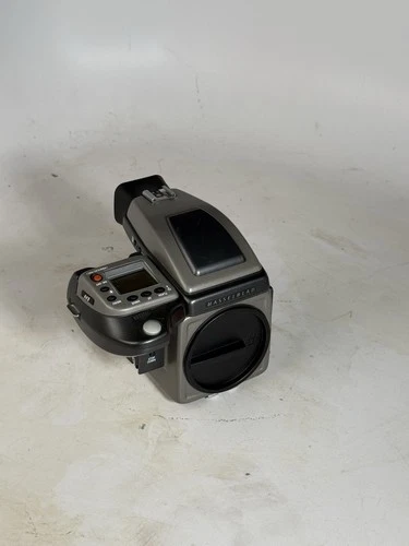 Hasselblad H1 MF Body - HV90 Viewfinder - Film Tested