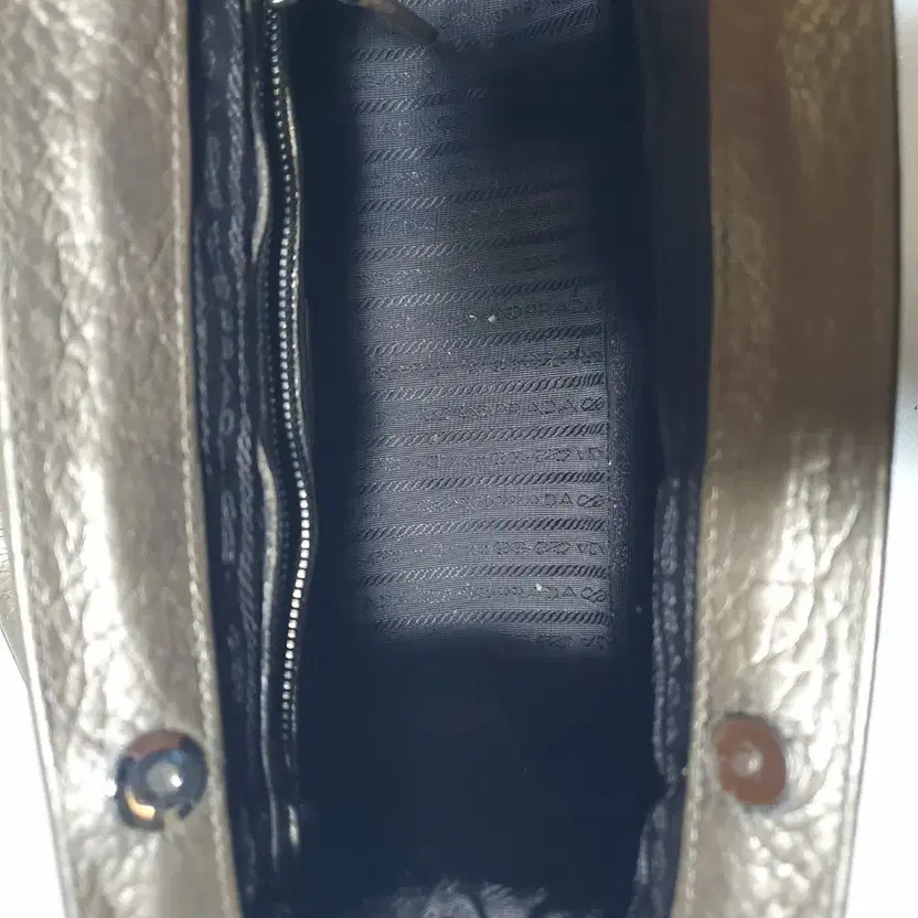 Prada Genuine Leather Tote Bag - Elegant & Authentic thumbnail 7