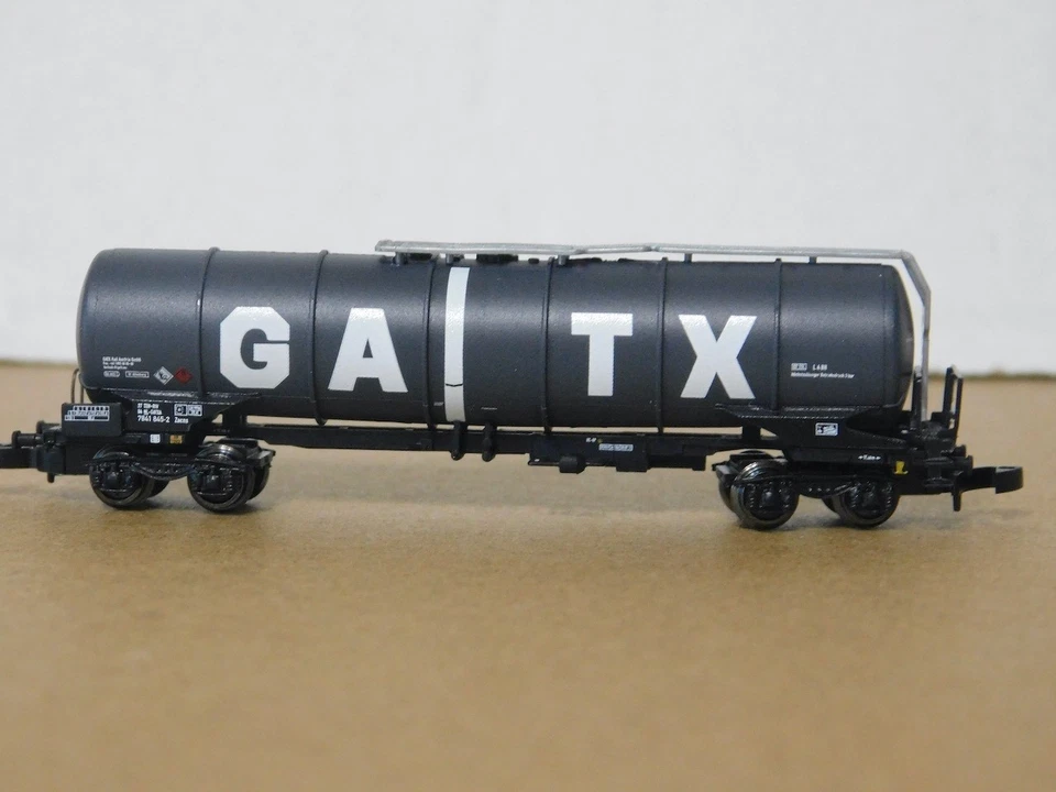 Marklin Z 82530-02 GATX Center Flow Tank Wagon From the 82530 SET Tank Wagon NIB - Image 4 of 4