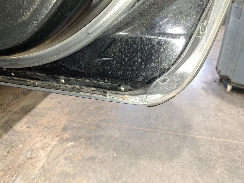 2015 Ram1500 Right Passenger Side Rear Door Assembly Color: Black Px8 - Imagem 3 de 4