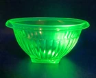 Vintage Hazel Atlas Green Mixing Bowl, Uranium Depression Glass, Glows, EUC,7.5”