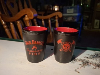  Jack Daniel's TENNESSEE FIRE & FIRE DEPT. Fireman Red & Black 2 Glass Shot Set
