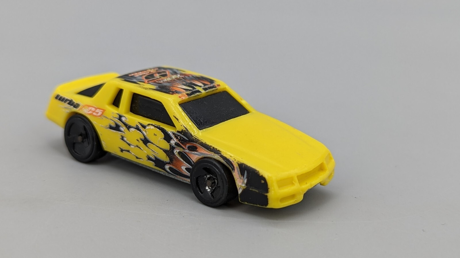 Hot Wheels 2002 Mainline Chevy Stocker Yellow Diecast Car 1:64