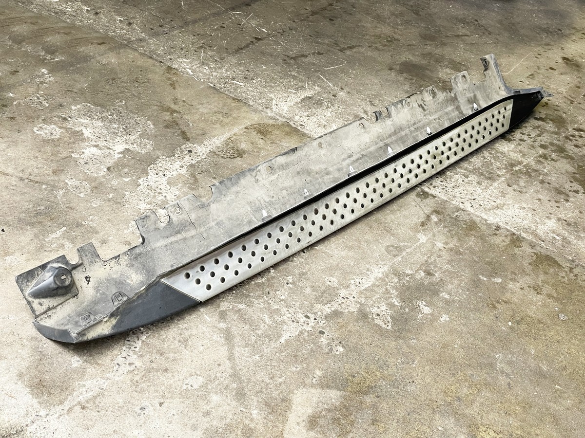 07-13 BMW X5 E70 Left Driver Side Skirt Rocker Running Board Side