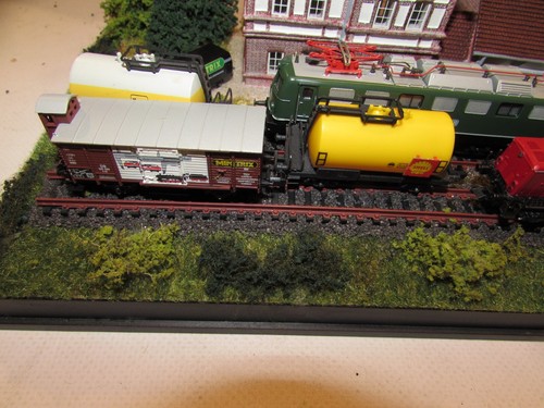 Roco DB 150 085 9 und Feile DBV 100 1026 - Bild 9 von 13