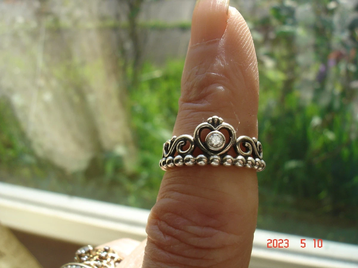 Hearts tiara hotsell ring pandora