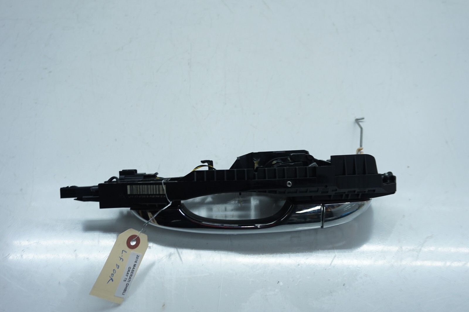 2014-2019 Maserati Ghibli OEM Left Front Door Exterior Handle 68194121AC