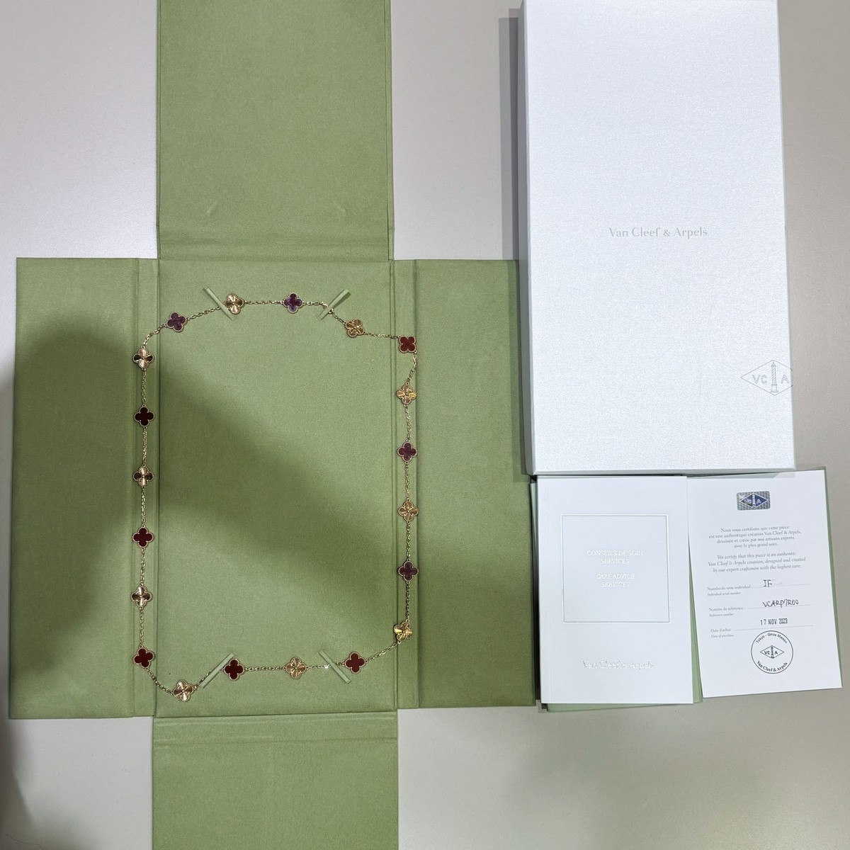 Van Cleef & Arpels 紙袋　７枚　正規品　n様おまとめ Van Cleef & Arpels VCARP7R00 Vintage Alhambra Long Necklace 20