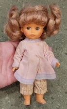 6.5" VINTAGE AMANDA JANE LTD DOLL~#4065~HONG KONG~W/OUTFIT~CURLY PIG TAILS