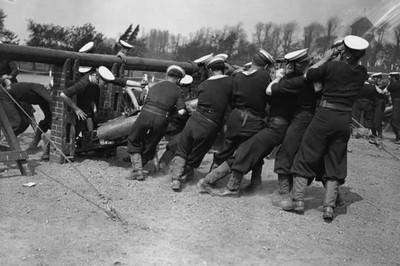 Marinegespann nimmt Geschütz durch Bruch 1925 4x6 Foto 