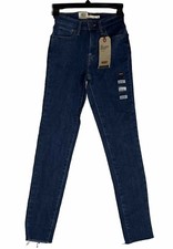 Levi  s Women  s 721 High-Rise Skinny Jeans