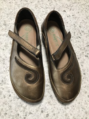 NAOT gold leather Mary Janes sz 37/6 | eBay