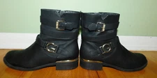 GBG LOS ANGELES GUESS Black Harlin Ankle Logo Boots women size 8 Gold Hardware