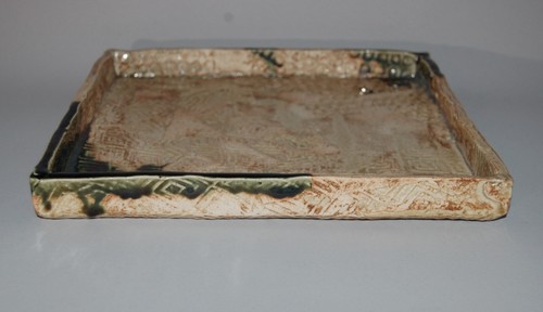 Square ceramic platter with textile patterns, Oribe ware, green enamel, Japan - Picture 9 of 11