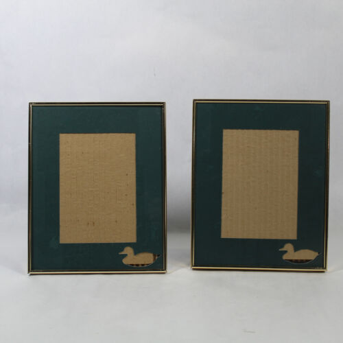 Lot of 2 Gold Toned Picture Frames With Matting Matt Holds 5 x 7 Home Decor - Afbeelding 1 van 5