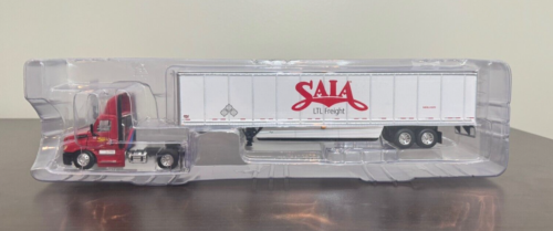 Saia LTL Freight DCP First Gear Truck 60-1785 - Picture 2 of 10