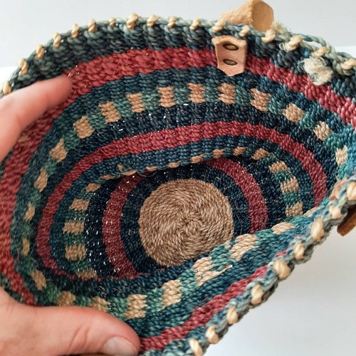Vtg Woven Stripe Straw Shoulder Crossbody Bucket Bag Red & Blue Natural Weave - Picture 8 of 10