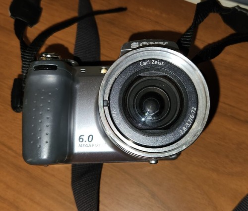 Sony Cyber-shot DSC-H2 6.0MP Digital Camera - Silver Working - Picture 9 of 12