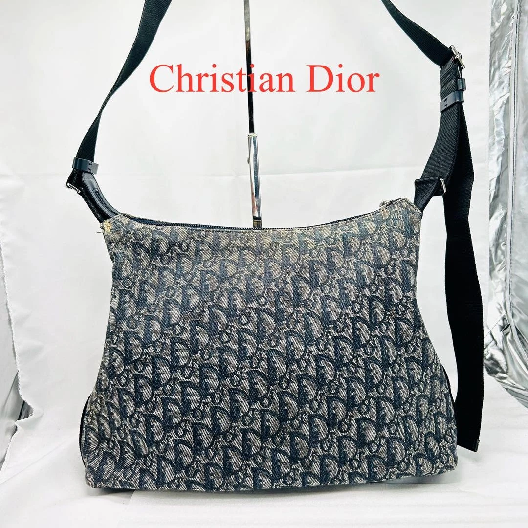 Rare sac à bandoulière Christian Dior trotteur
