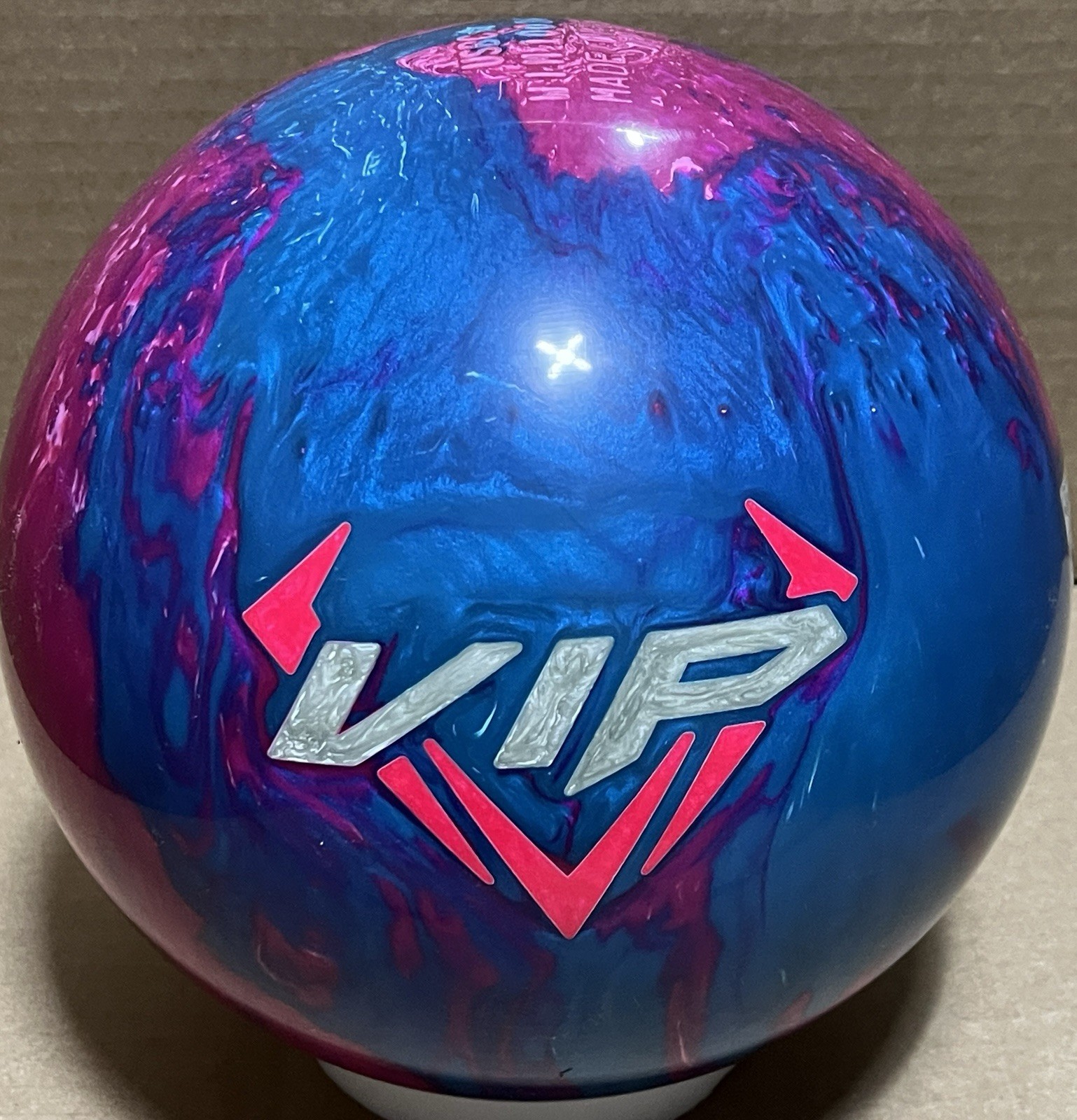 Motiv VIP ExJ 15 lb Bowling Ball New in Original Box