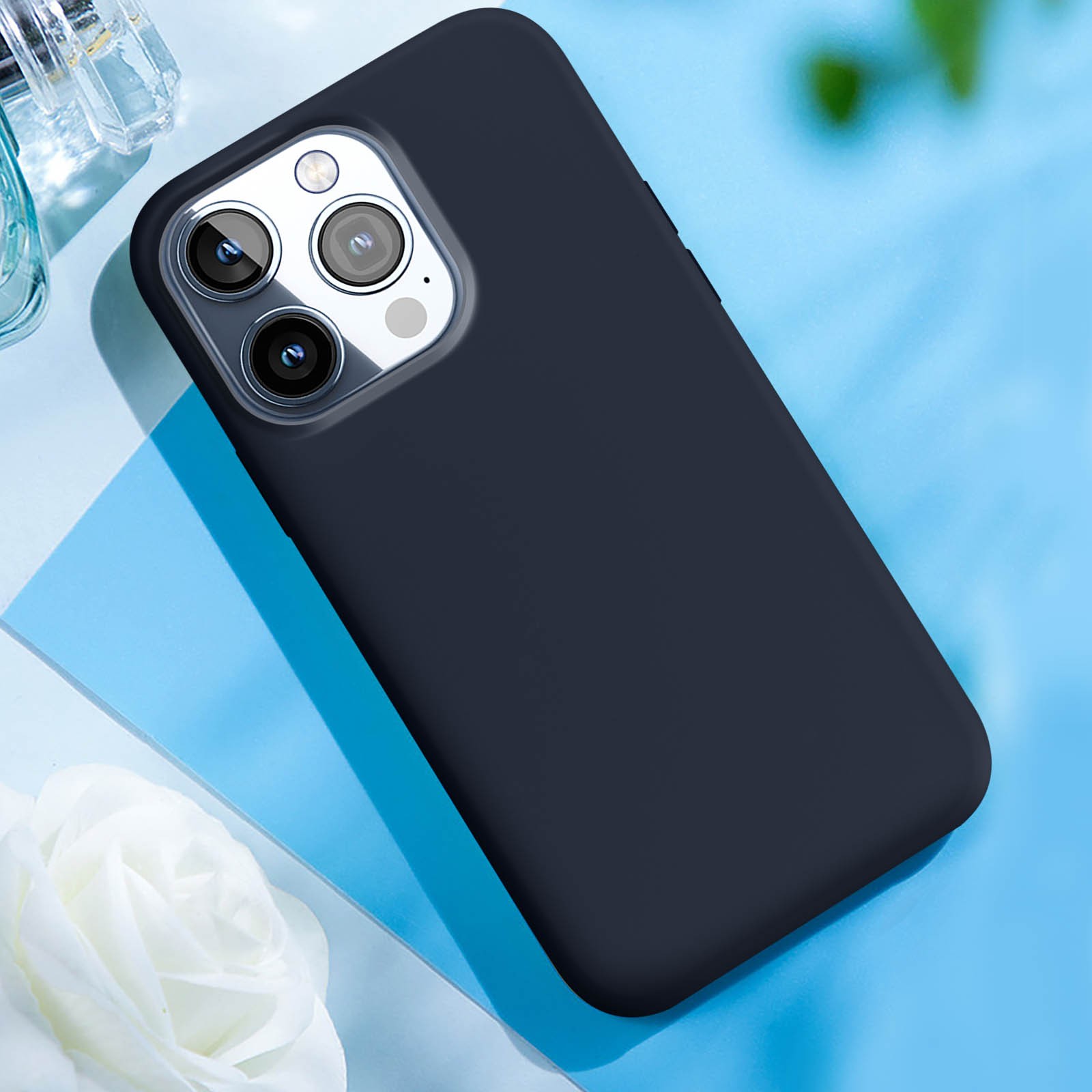 Coque iPhone 15 Pro Max Moxie en silicone noir avec doublure microfibre