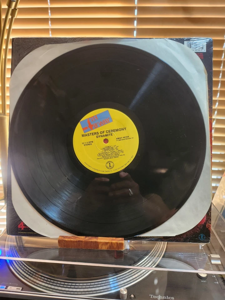 Masters Of Ceremony, Dynamite, 1988 1st 4th & Broadway, VG+/VG+ - Изображение 3 из 4