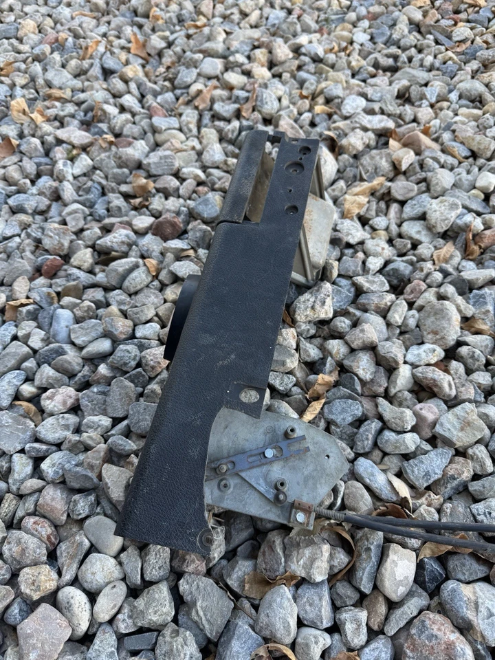 70-81 Camaro Climate Control Heater Lower Dash Panel 3963768 3979739 Ash Tray - Image 4 of 4