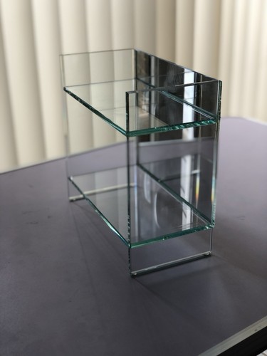 Small Glass Display Unit - Picture 5 of 7