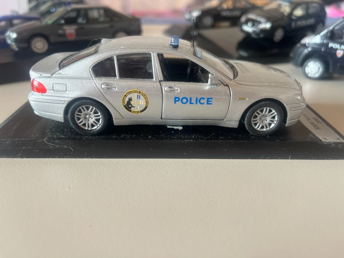 Minichamps BMW M4 G82 kék metál 1/43 1of 336 410020125 Diecast fémautó