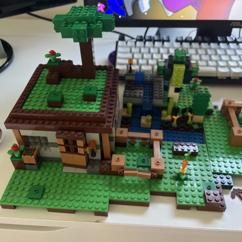 LEGO Minecraft The First Night &The Farm 21114 21115+Balloon 96% builtCHECK DESC - Image 3 of 4