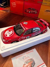 1/18 80060 HOLDEN COMMODORE VT 2000 #1 (1/8838)