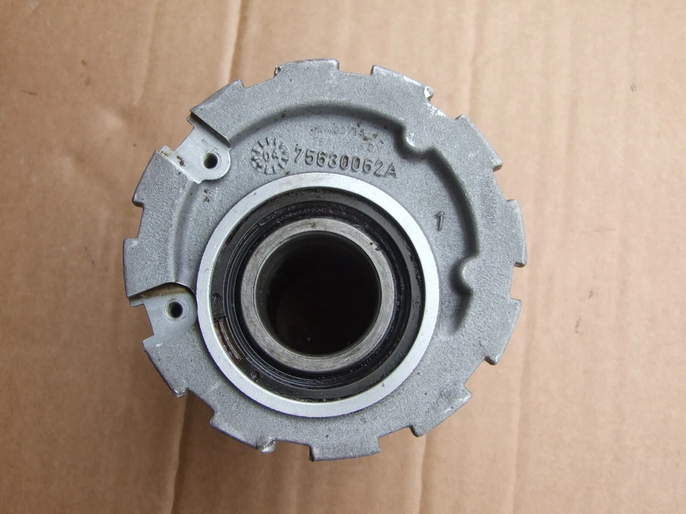 Buje de cojinete de husillo de rueda trasera Ducati 1000DS multistrada 748 916 996 multistrada Foto 2 de 4