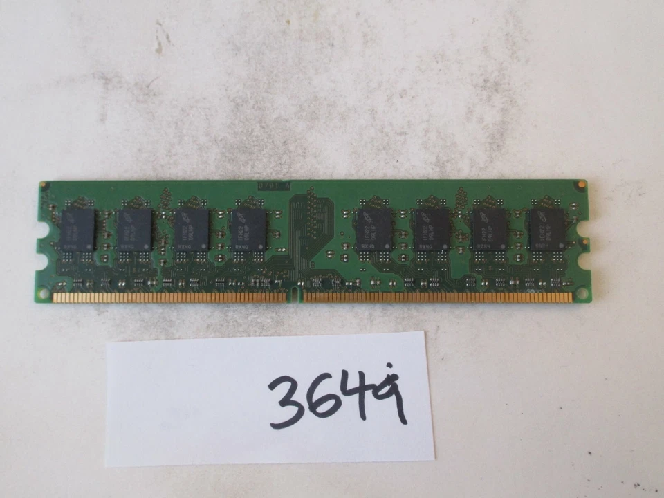 Micron MT16HTF25664AZ-800H1 2Gb PC2-6400 800Mhz DDR2 Desktop Memory RAM (3649) - Image 2 of 2