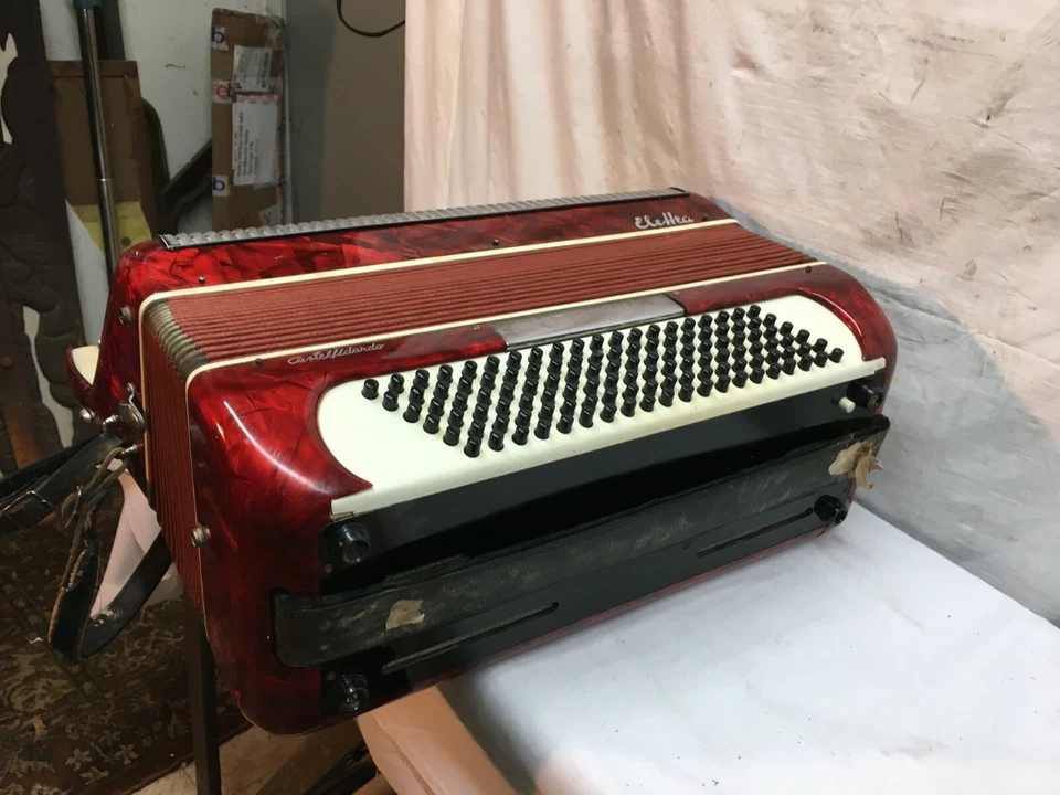 Acordeón profesional Marino CastelFidardo vintage rojo hielo agrietado años 50 Foto 3 de 4