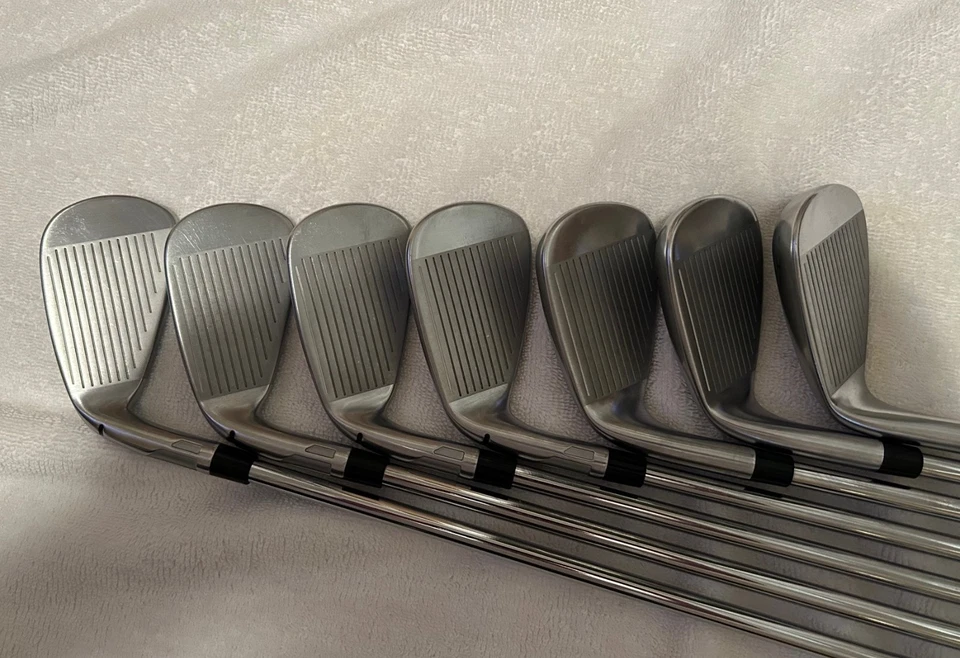 TaylorMade Qi irons, MRH, 5-P,A, KBS Max MT 85, Regular - LOOK! - Image 2 of 4
