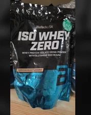 BioTechUSA Iso Whey Zero Cookies and Cream Flavoured 500g / FREE Shipping